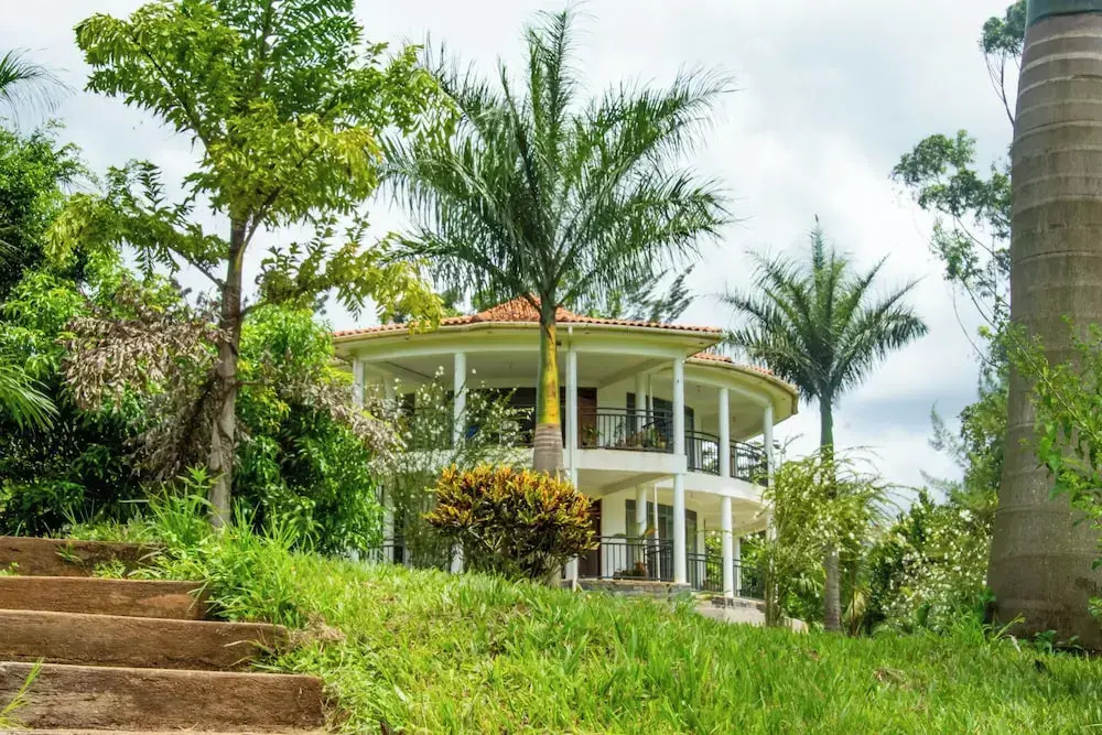 2 Bed Villa - Sleeps 6 - River Views Garden Wifi