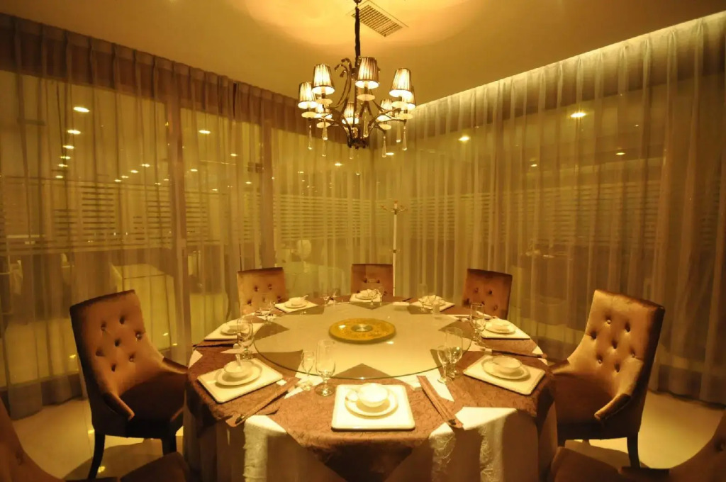 Luoyang Bohemia Hotel