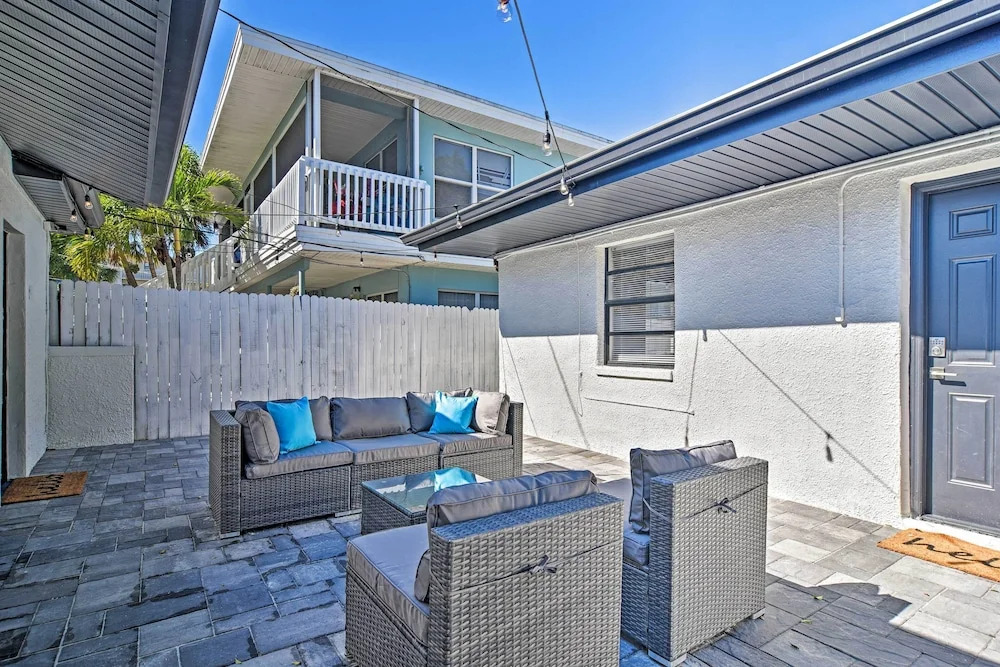 Well-appointed Madeira Beach Condo w/ Patio!