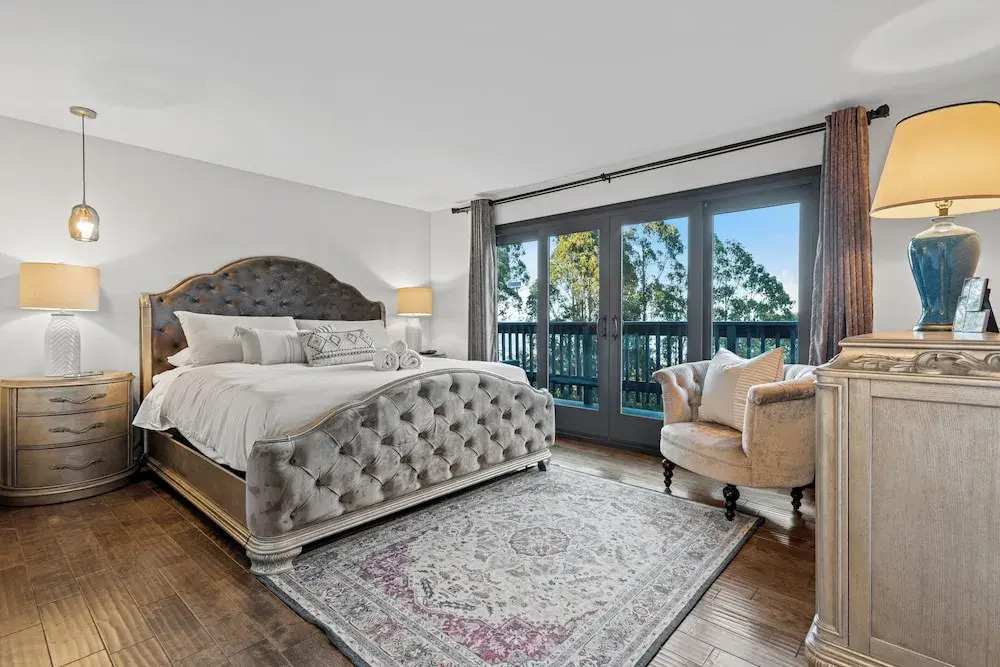 Marbella Lane 3BR Penthouse Executive Suite SFO