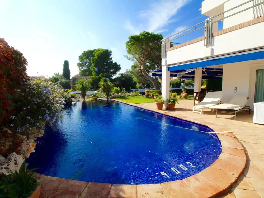 9001 - Villa Peni