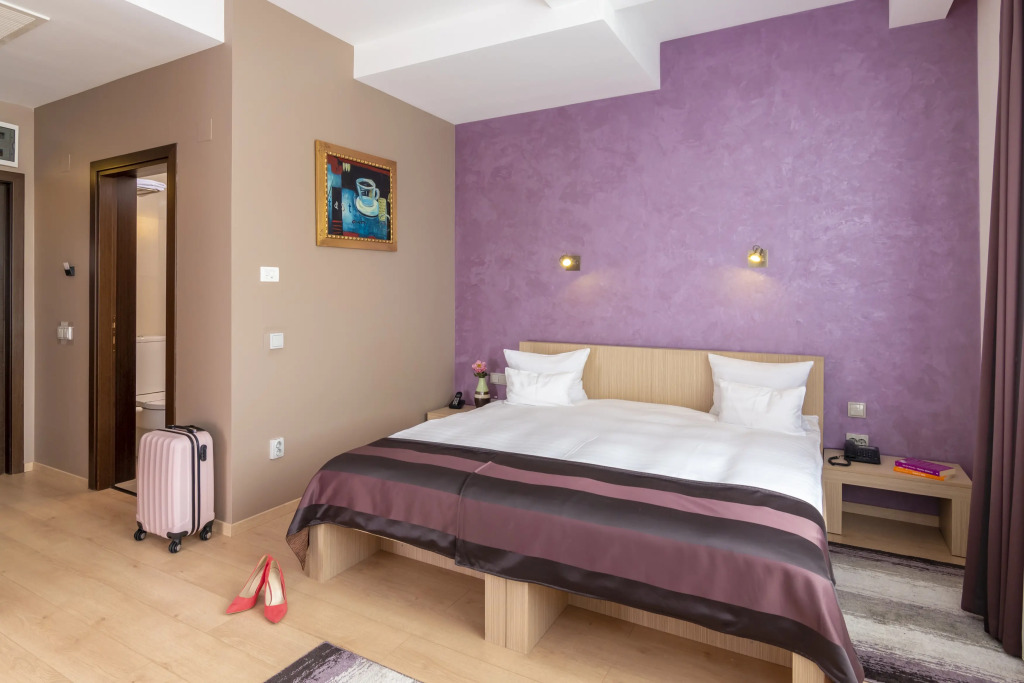 West City Hotel