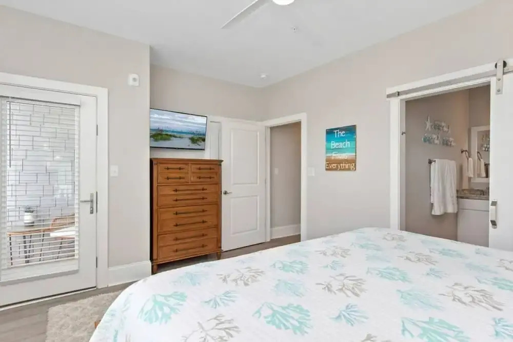 Isle of Dreams in Emerald Isle