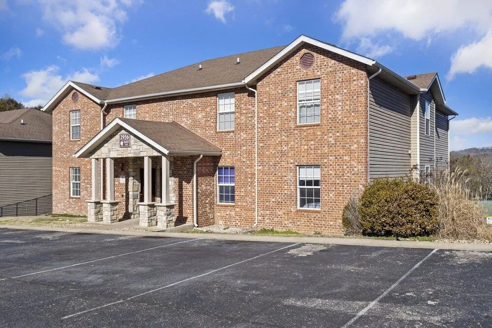 New Listing Vineyard Valley Views - Balcony