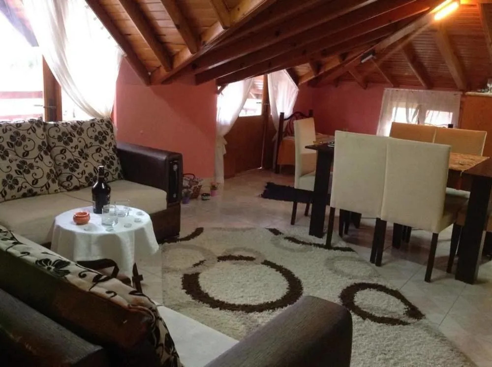 Tuana Hotel