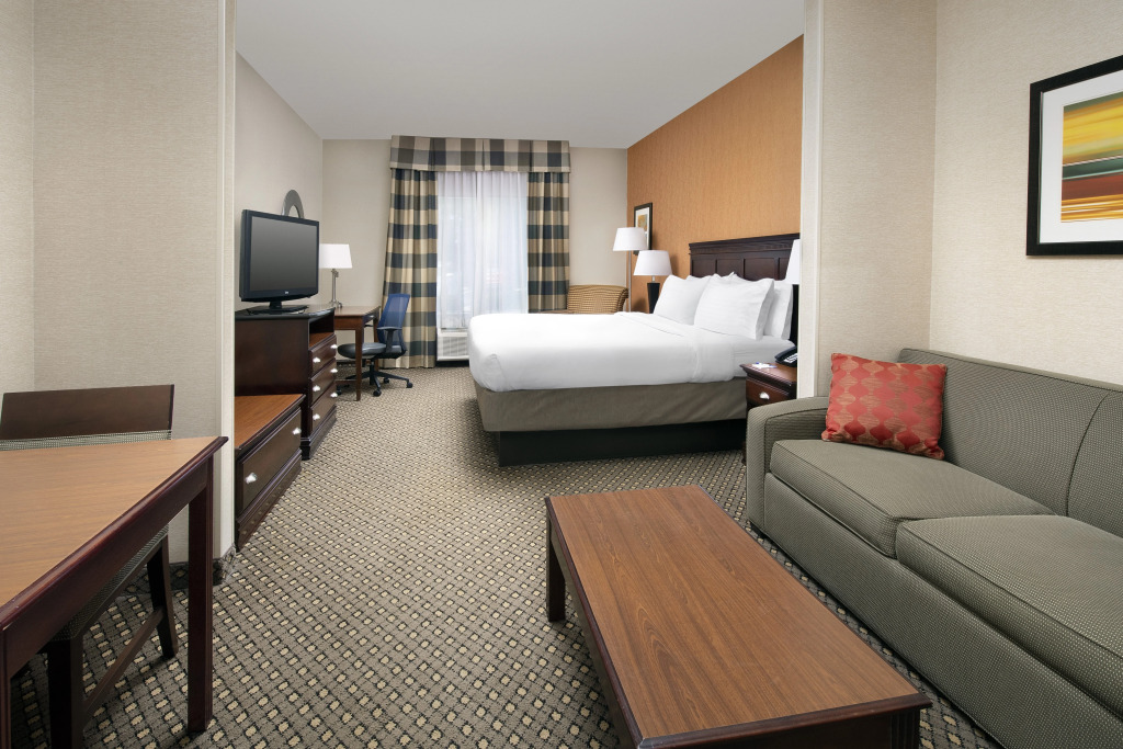 Holiday Inn Express & Suites by IHG Chambersburg by IHG