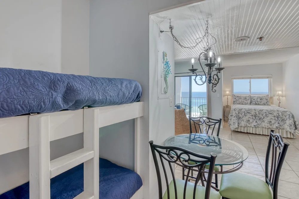 Royal Gulf Beach & Racquet Club 5802 Condo by RedAwning