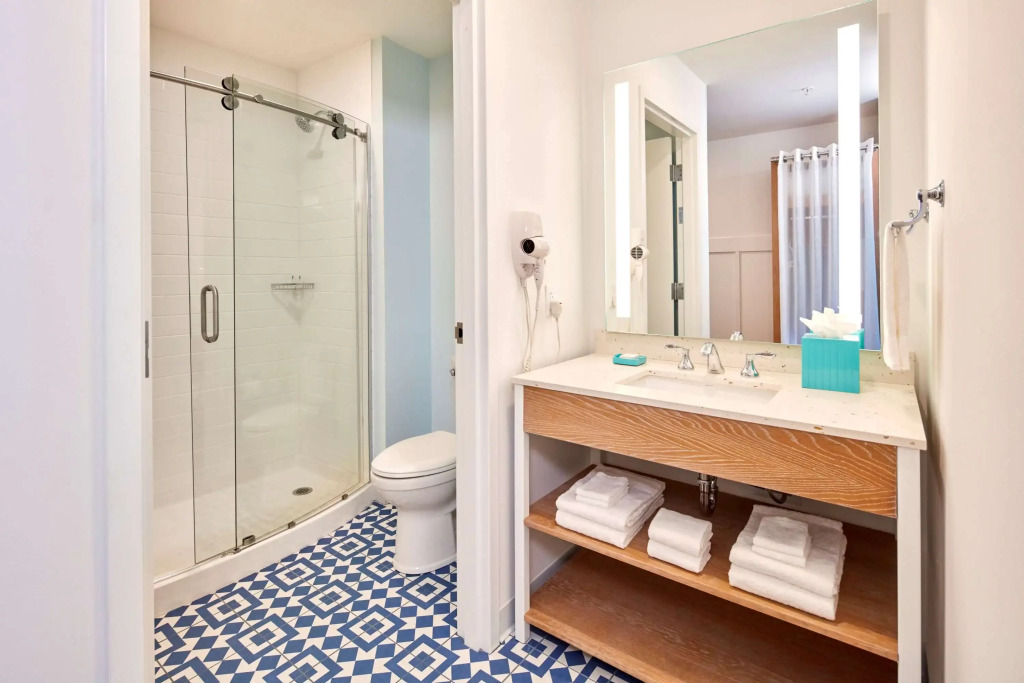 Universals Endless Summer Resort - Surfside Inn and Suites