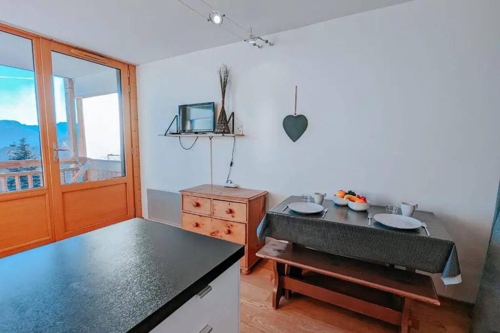 Nice cosy studio with balcony at the heart of L'Alpe d'Huez - Welkeys