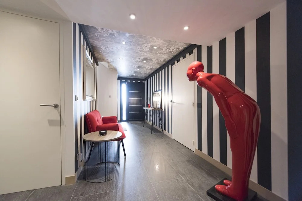 Grand Design on Ile Saint Germain
