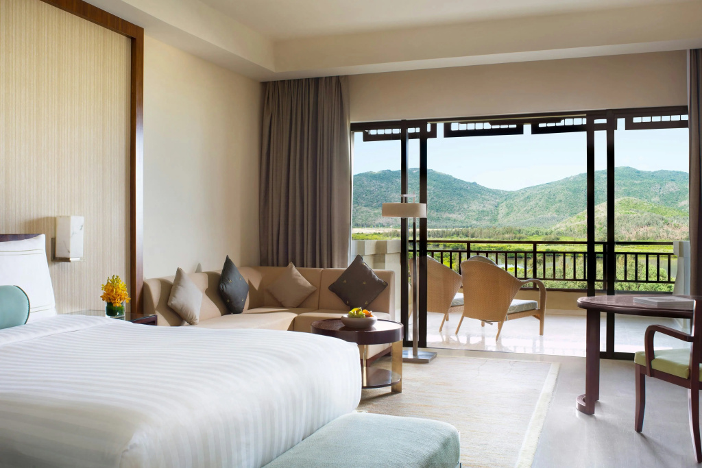 Отель The Ritz-Carlton Sanya Yalong Bay