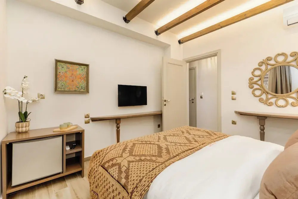 Meydani Suites