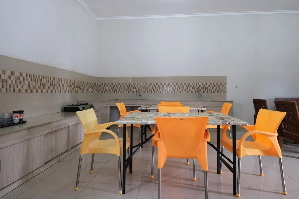 OYO 2231 D'kost