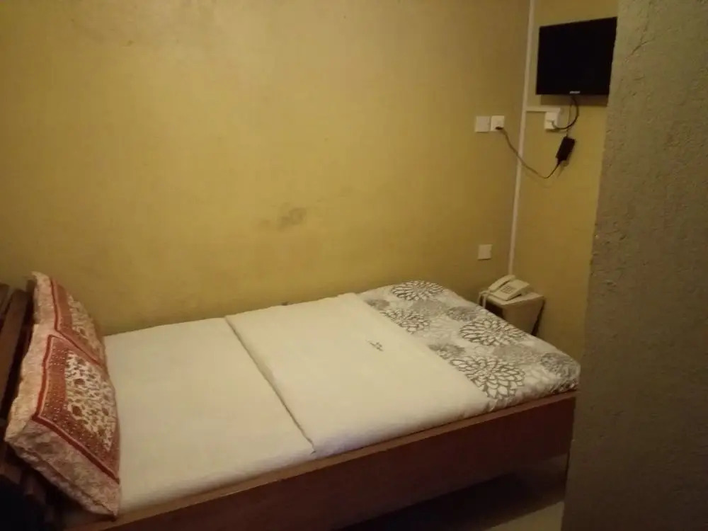 Lovisa Country Hotel