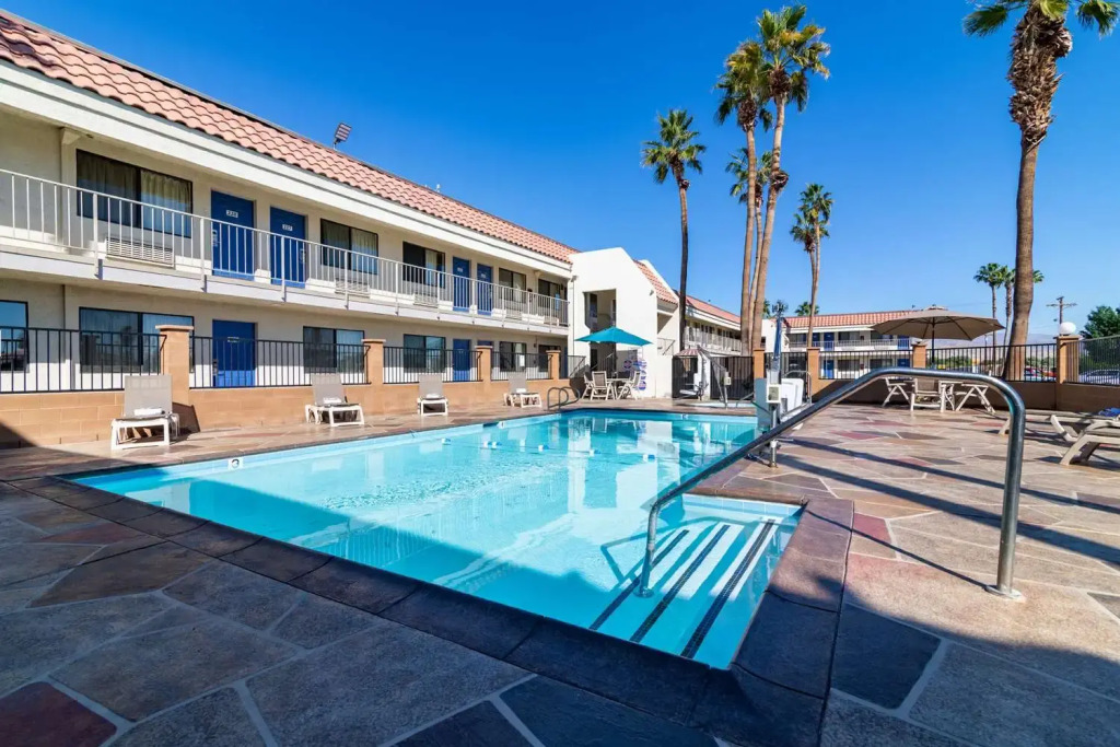Rodeway Inn & Suites Rancho Mirage - Palm Desert Area