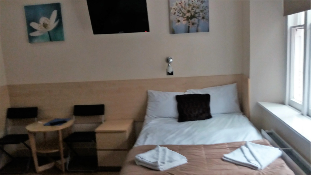 Tonys House Hotel