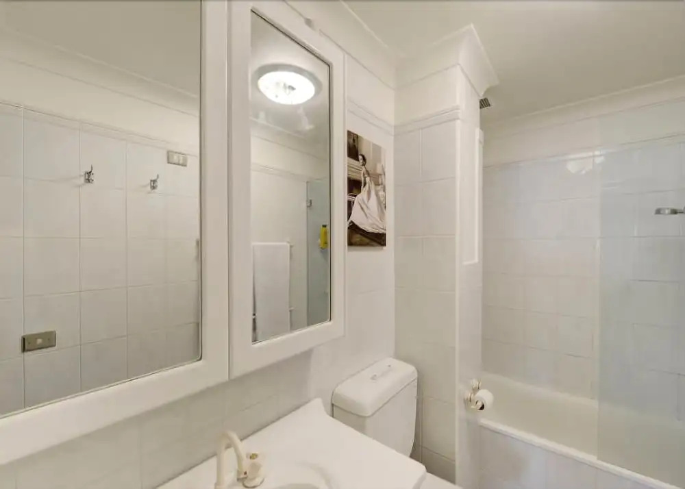Elegant Waterfront Mosman Bay - RAG10