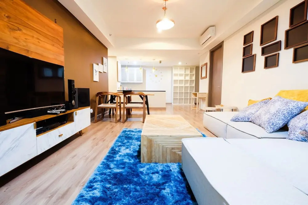 Luxurious 2BR St. Moritz Puri Apartment with Private Lift