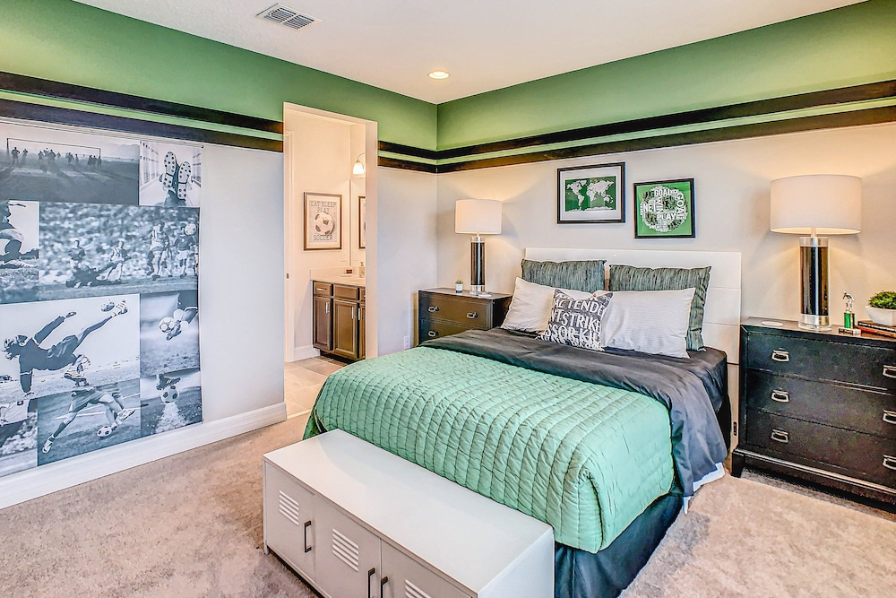 Resort Home With Private Pool, Patio, Foosball & 2 Living Areas - Near Disney