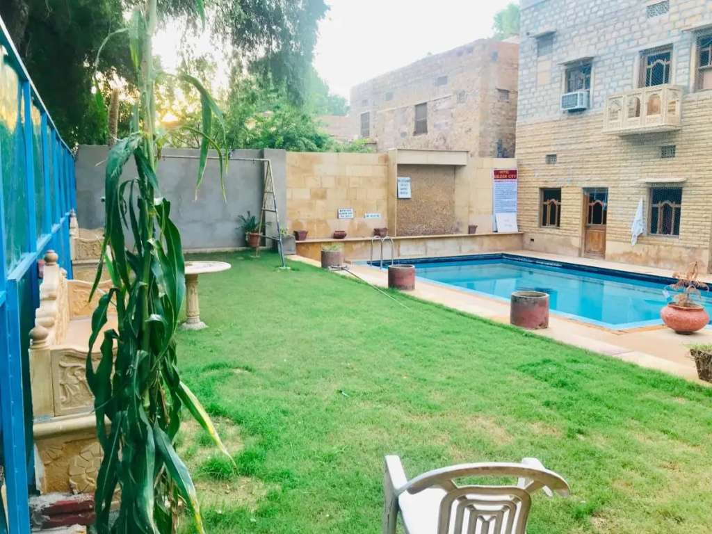 Hotel Golden City
