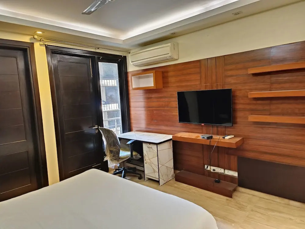Greenleaf Apartment And Suites, Greater Kailash 1