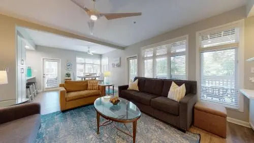 Huntington 7645 by RedAwning