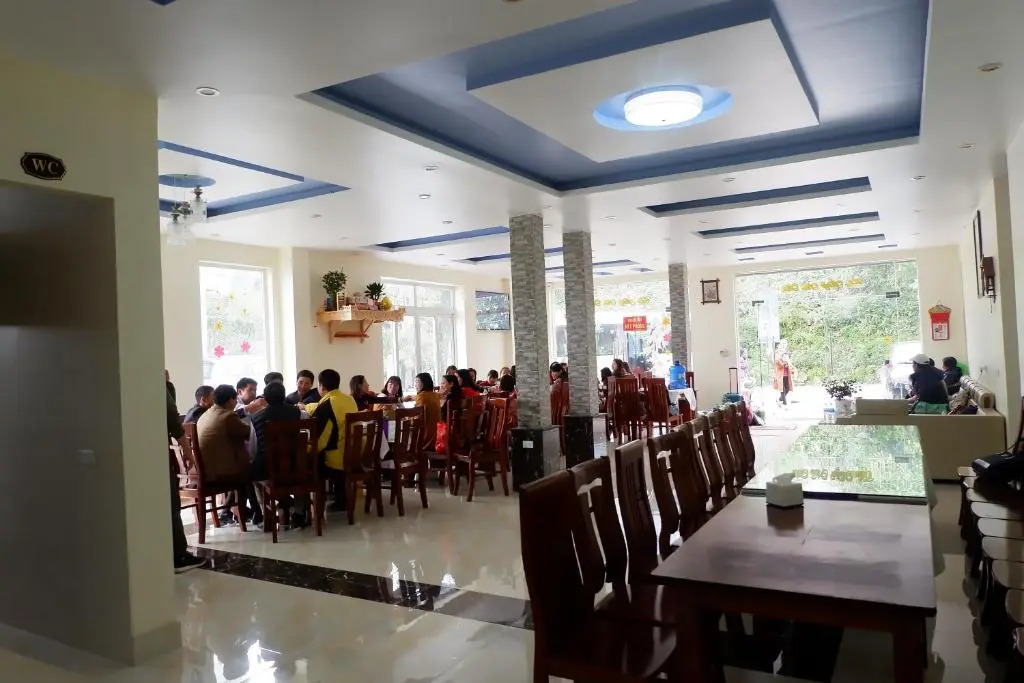 Khách sạn Anh Đào