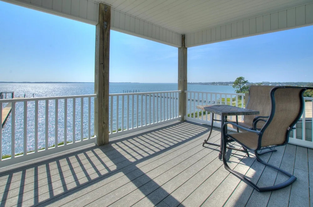 Dolphin Lookout