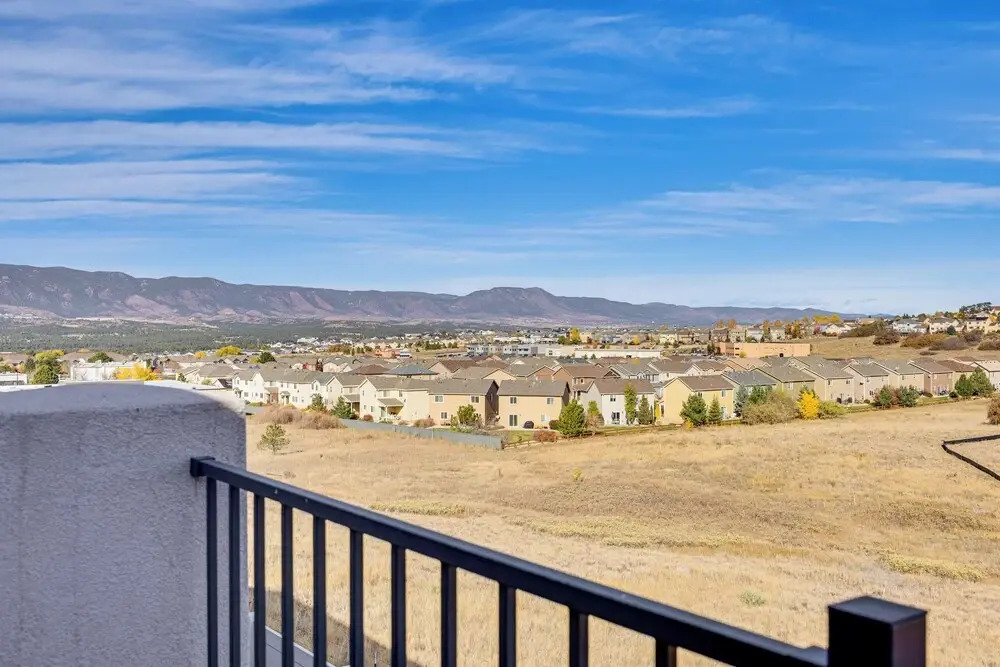 8 Mi to Usafa! Townhome w/ Game Room & Backyard