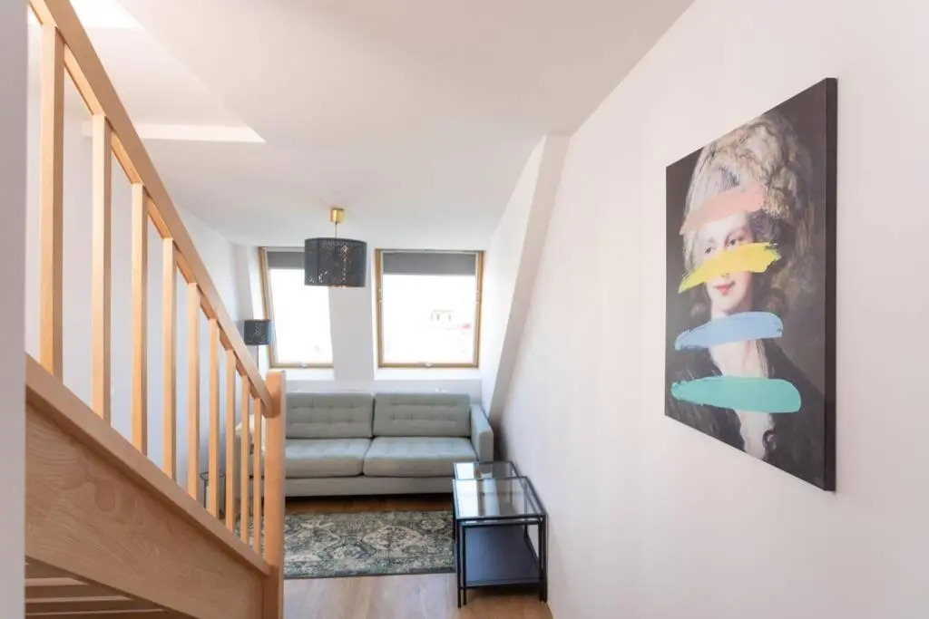 Penthouse near Schoenbrunn with large terrace! N43