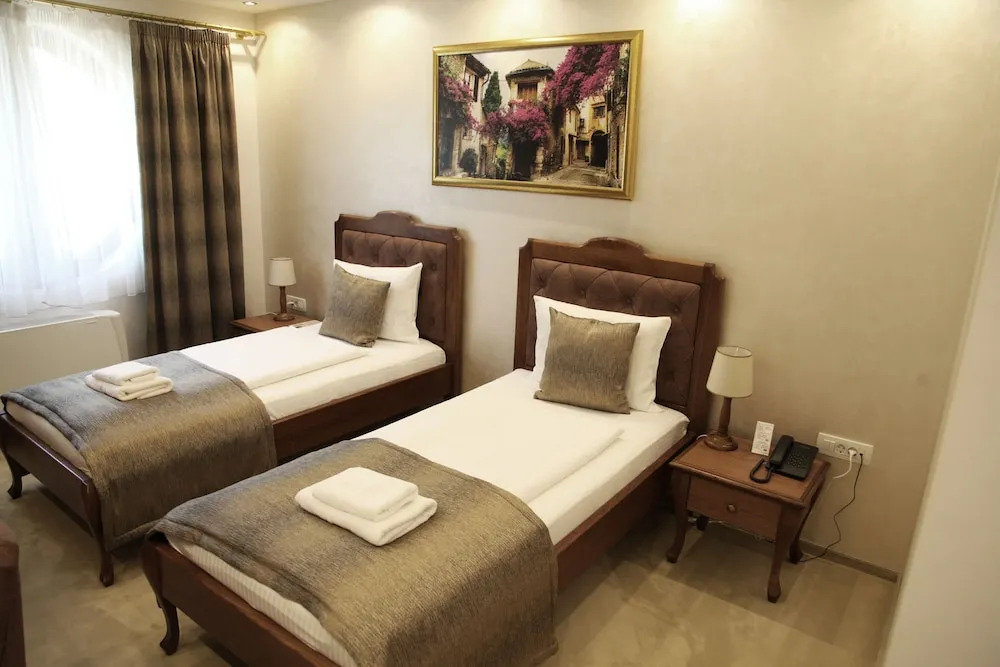 Provence rooms