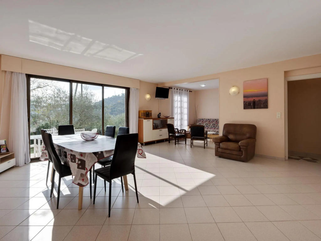 Tranquil Apartment in Drap with Garden