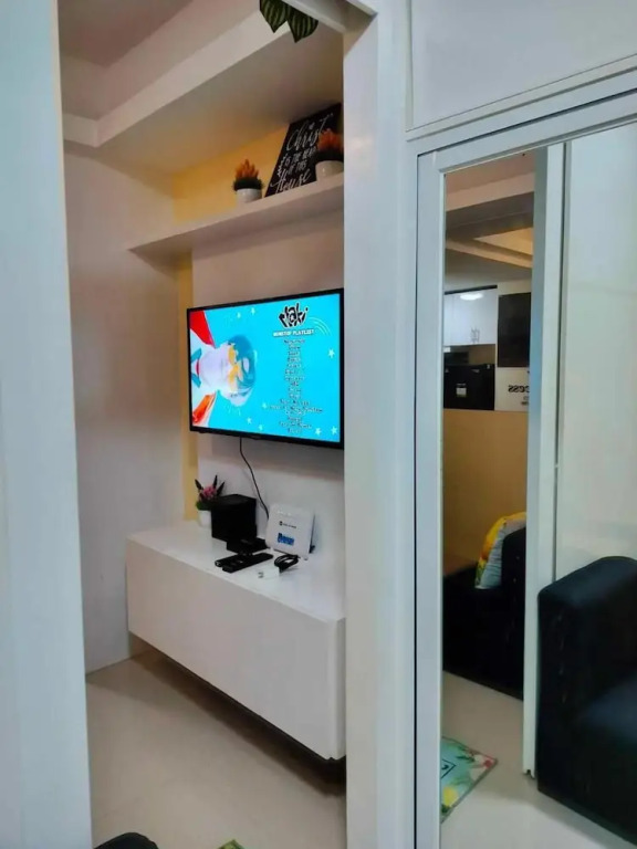 Spacious 1-bedroom Condo in Quezon City With Private Pool
