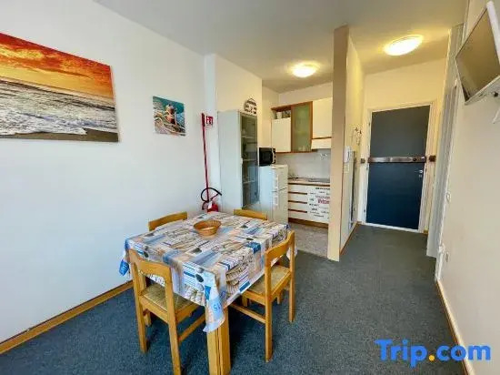 Studio With Balcony and Pool