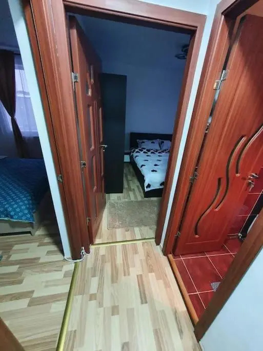 Apartament spatios, living+ 2 dormitoare