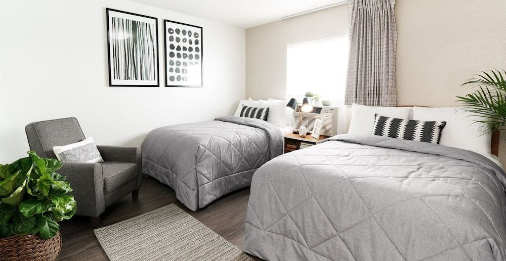 Intown Suites Extended Stay West Palm Beach FL - Military Trail Rd