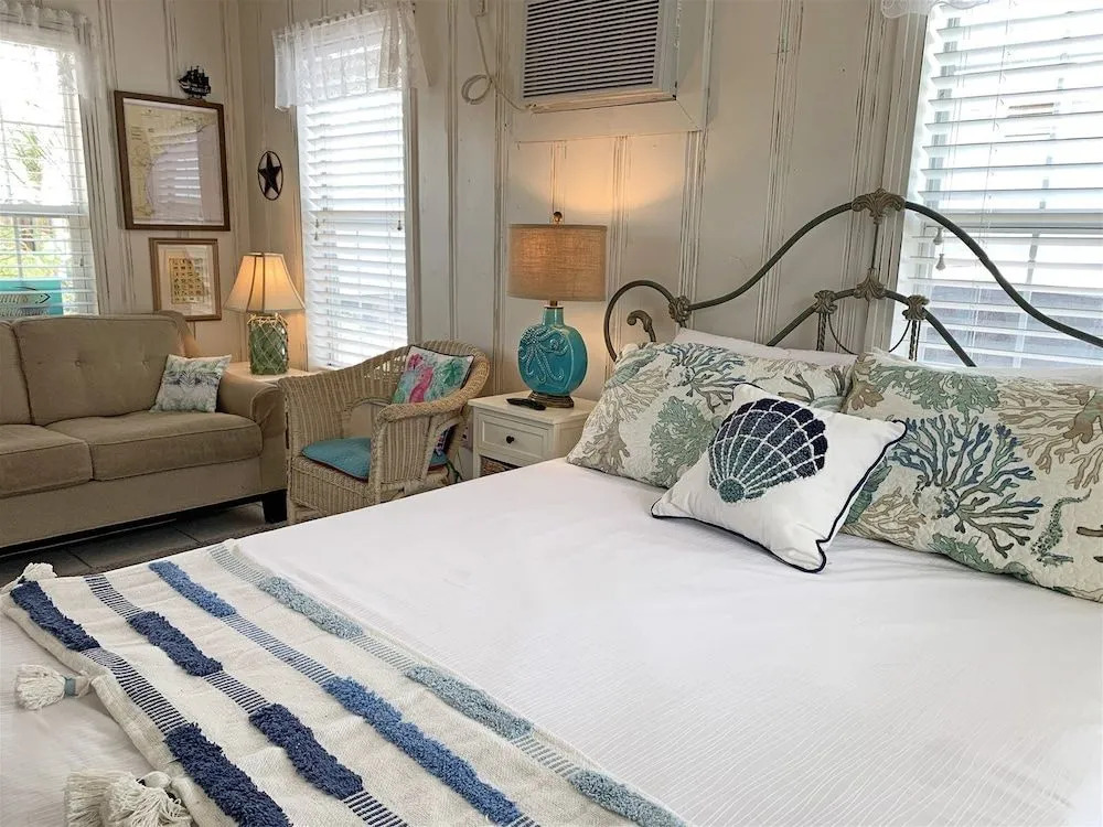 Little Bay Club by Miss Kitty’s