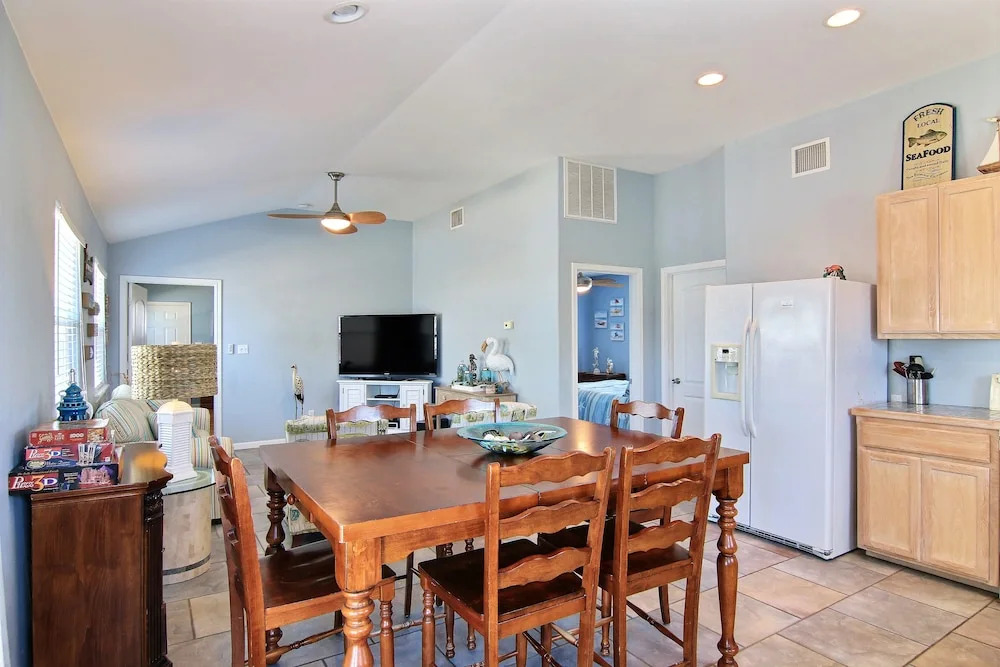 Salty Dawg Shores 2 Bedrooms 2 Bathrooms Home