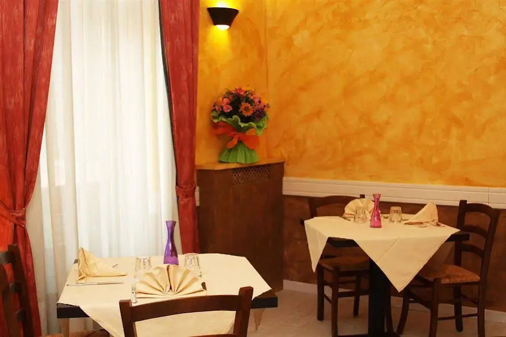 Petit Hotel
