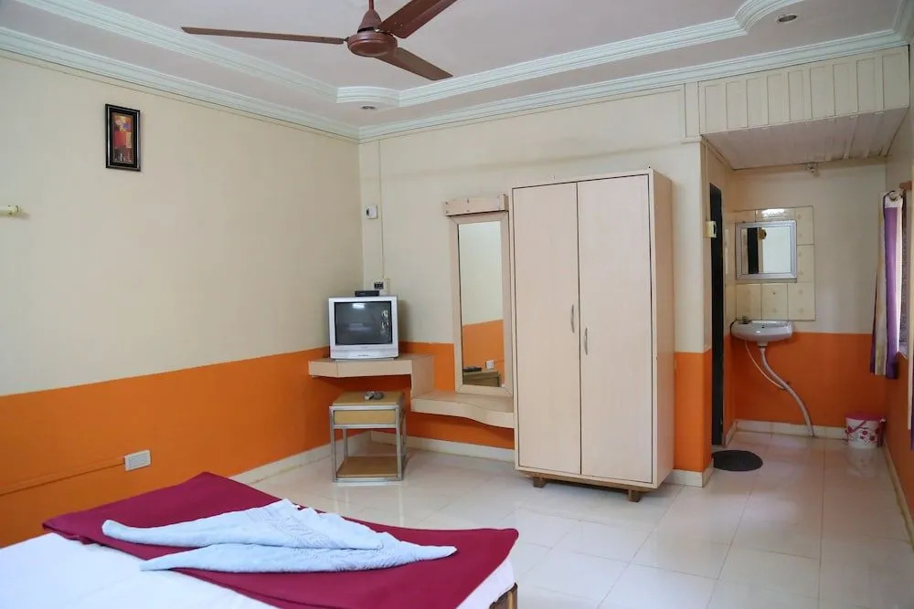 Darya sarang resort & Beer shopee