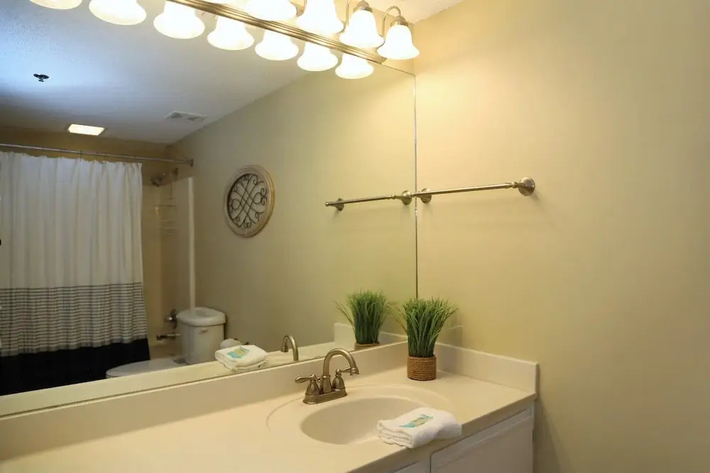 Shoalwater 1106 3 Bedroom Condo by RedAwning