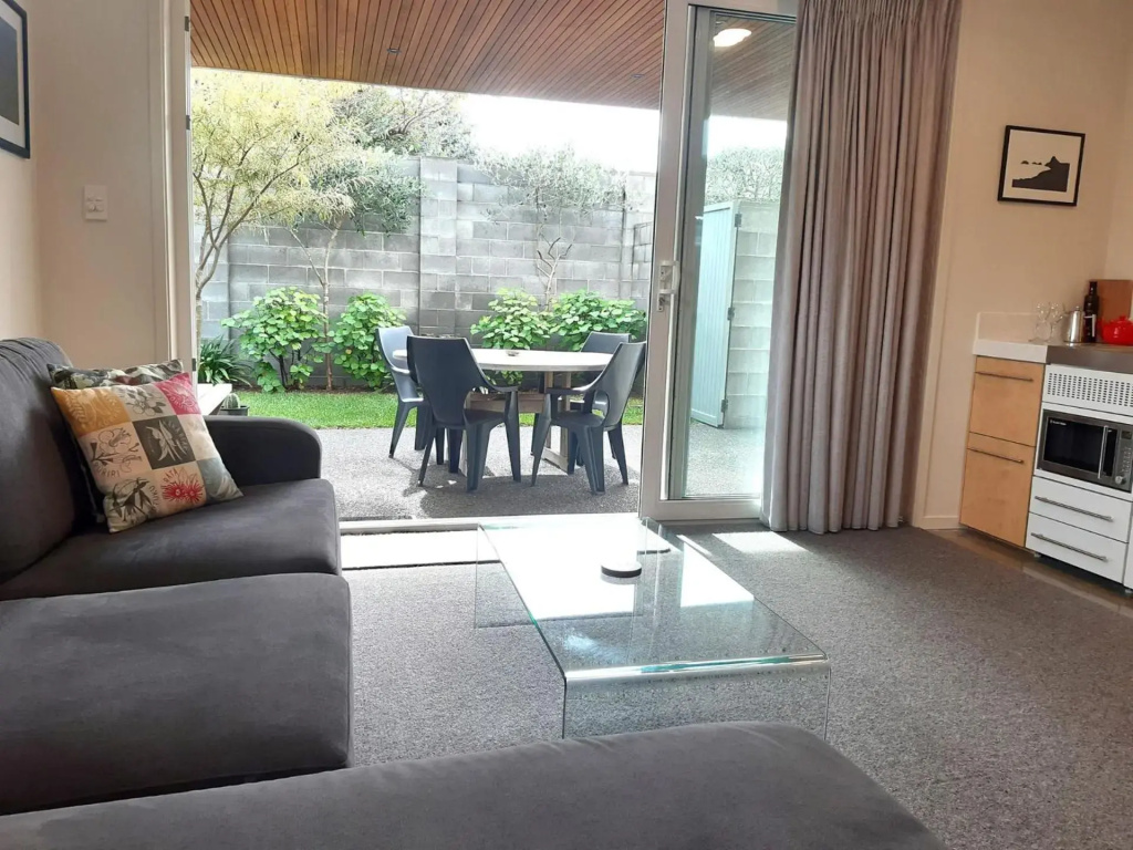 By The Sea On Sackville - Brand New Apartment