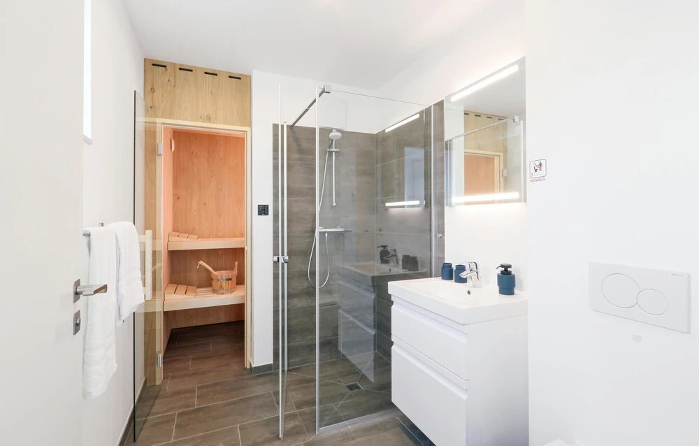 Nice Home in Lembruch/dümmer See With 2 Bedrooms, Sauna and Wifi