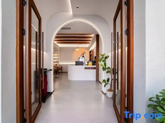 Hongcun May Huifu Designer Smart Homestay