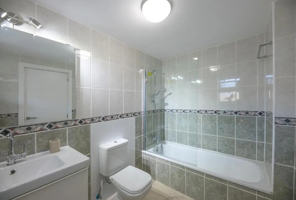 ampio luminoso 3 camere 3 bagni giardino quiete Wi-Fi
