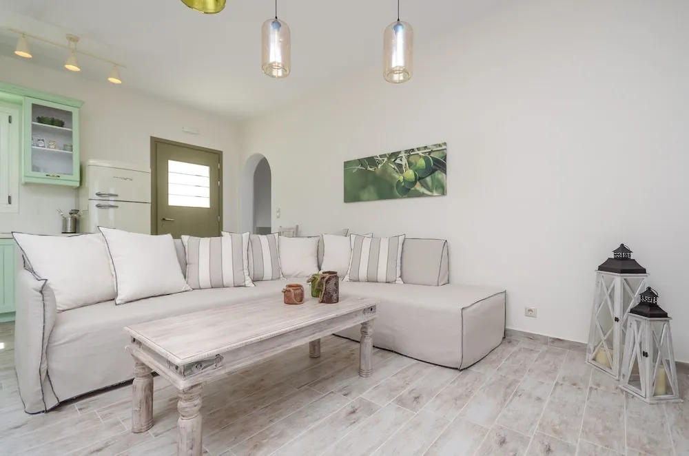 Villa With 2 Bedrooms in Naxos, With Wonderful sea View, Enclosed Gard