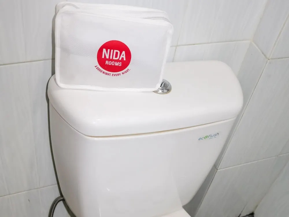 NIDA Rooms Railway Median Kantor Post
