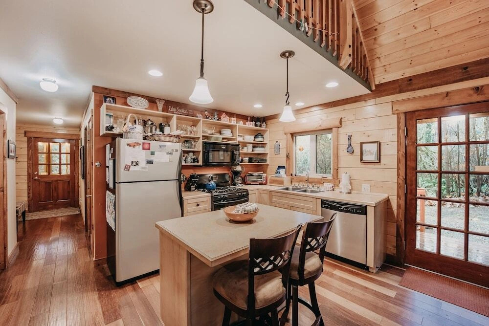 Glacier Springs Cabin #21 - This Family Home Says - Rud 65298
