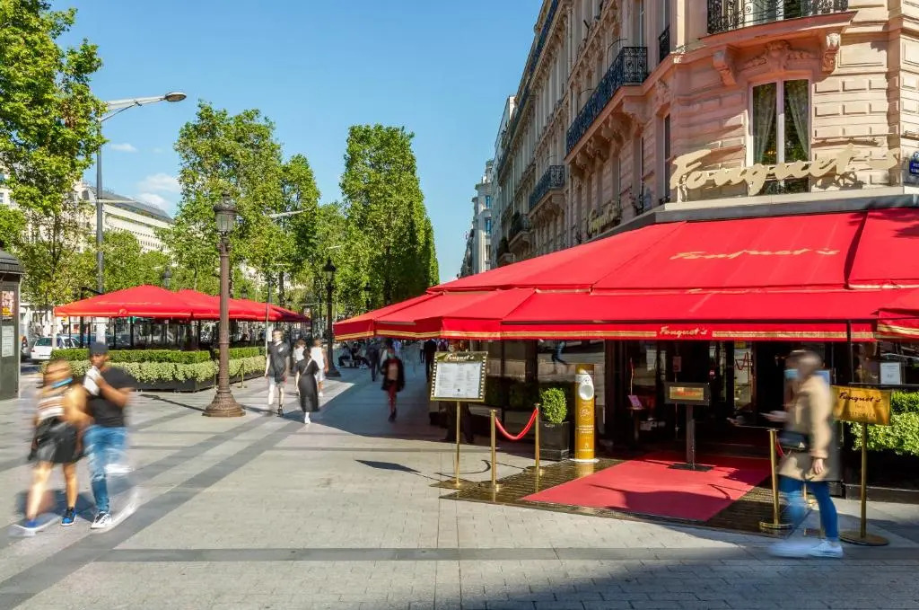 Luxury 4 Bedroom 2.5 Bathroom Apartment - Champs Elysees - With AC