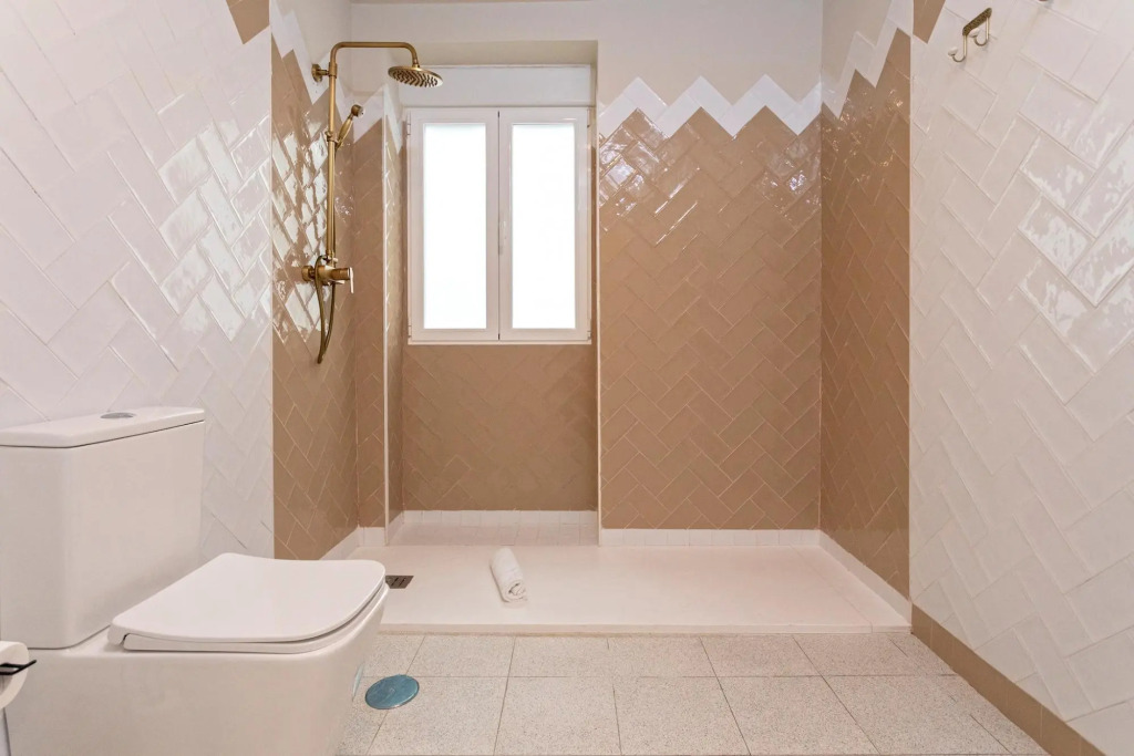 Exclusive 5BD apartment in down town Granada. Recogidas II
